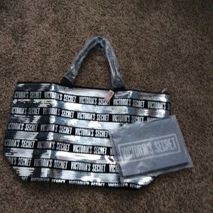 Brand New w/tags VS tote & zipper clutch